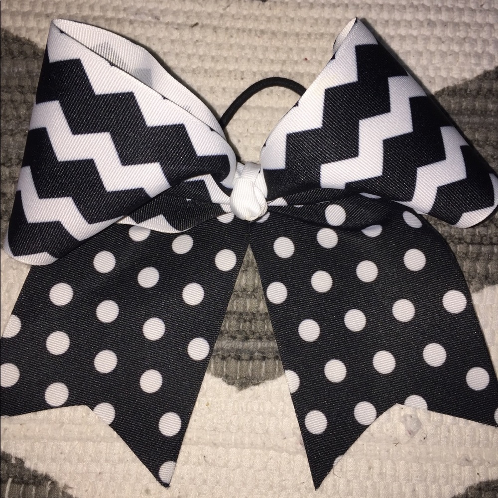 Cheer Bow